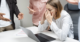 AGRESIONES EN EL TRABAJO